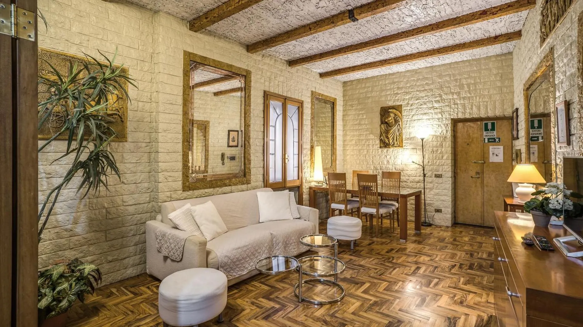 Fontana Di Trevi Charming Apartment Rome Italy