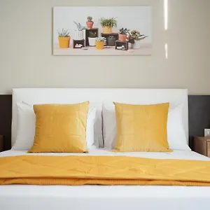 https://apt-enjoy-napoli-exclusive.hotels-amalfi.com