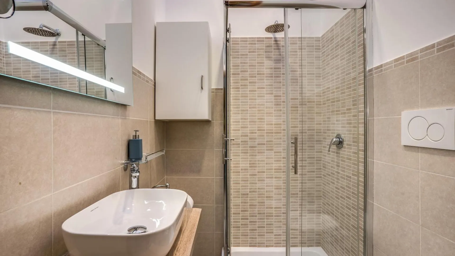 Fontana Di Trevi Charming Apartment Rome