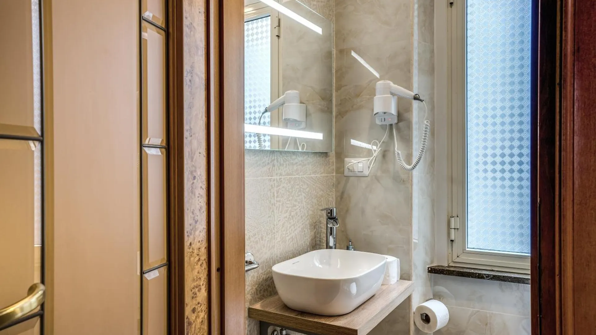 Fontana Di Trevi Charming Apartment Rome